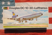 images/productimages/small/DC-10-30 Lufthansa H-120 Revell 1;144.jpg